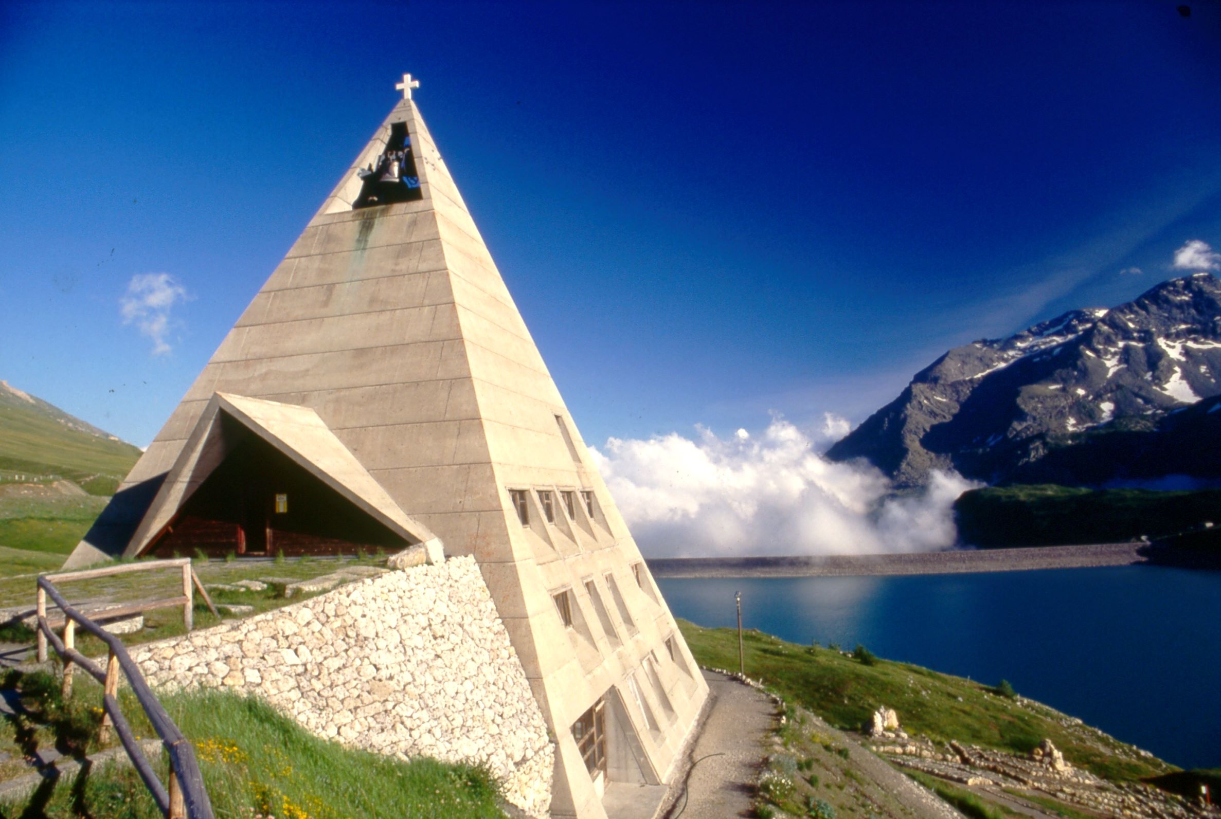 Atelier en famille au Mont Cenis : "Un barrage dans mon paysage" Val-Cenis